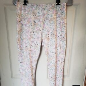 Kensie Athletic Work Out Pants Size M, Floral
